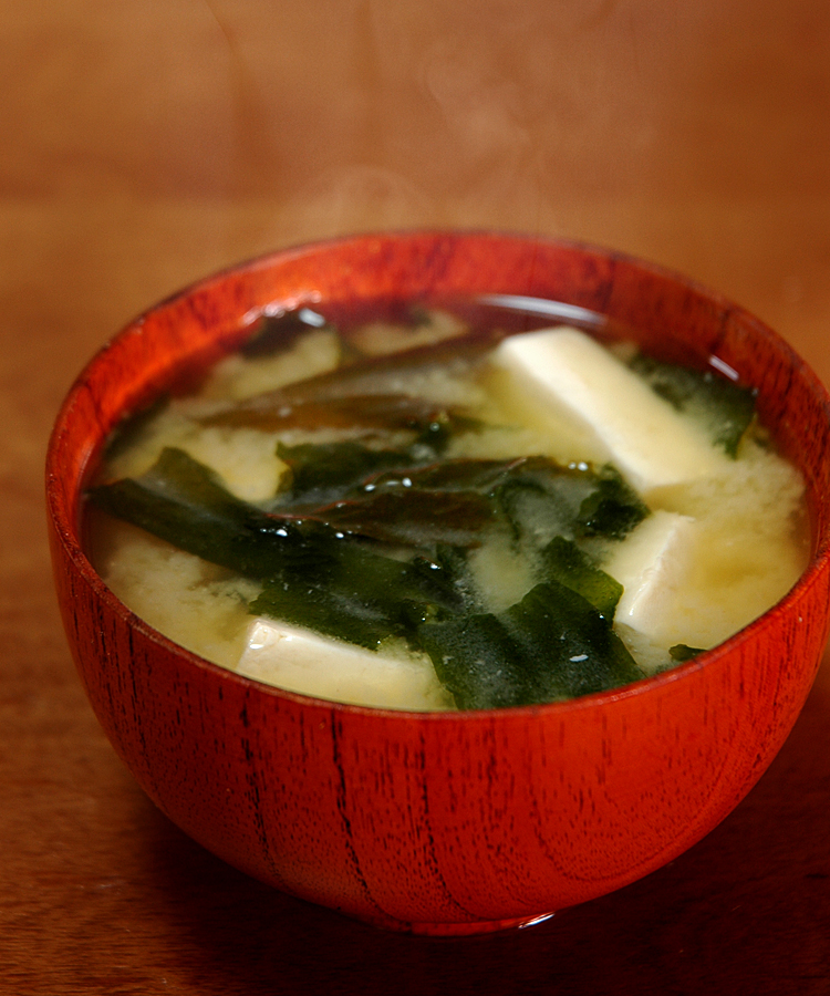 鰹節削り器：豆腐の味噌汁