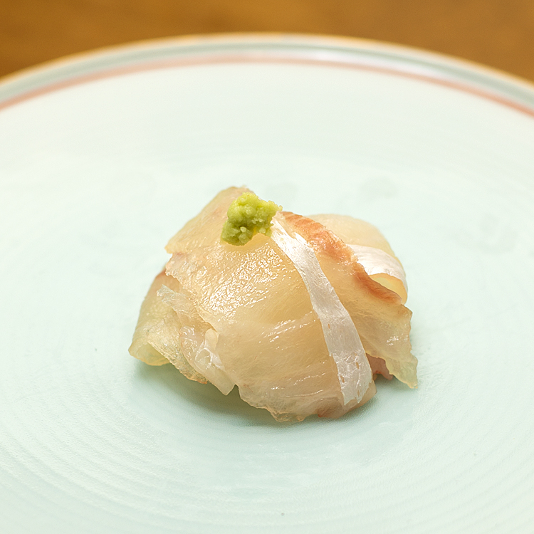 の 昆布 締め 鯛 鯛の昆布締めのレシピ/作り方：白ごはん.com