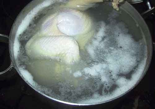 鶏を煮る